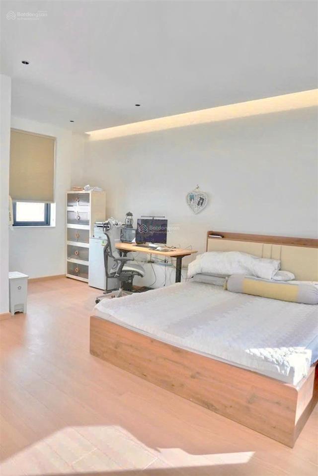 Biệt thự sân vườn full nội thất mt kdc bộ công an. quận 7