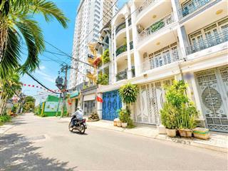 Chính chủ bán nhà đẹp full nội thất mặt tiền đs lâm văn bền. quận 7