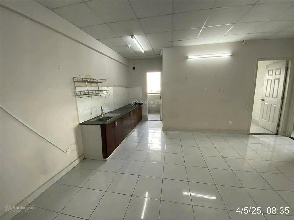 Chính chủ  cần bán căn hộ chung cư c7,diện tích 76m2,vị trí giáp đường lê văn việt và man thiện