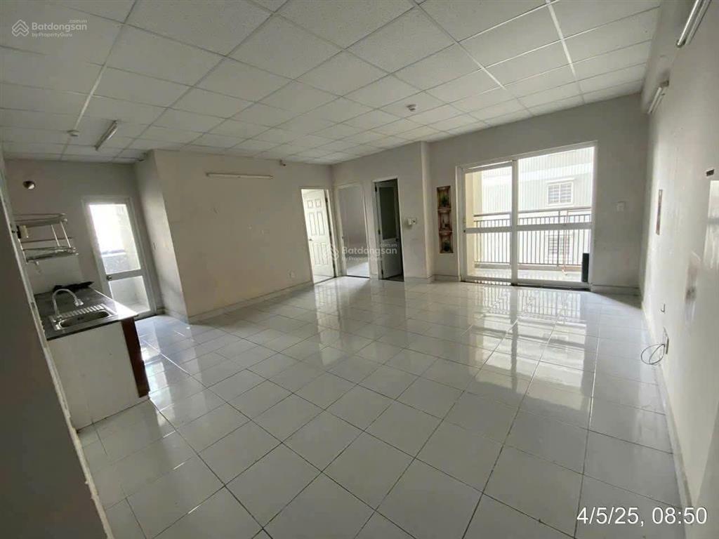 Chính chủ  cần bán căn hộ chung cư c7,diện tích 76m2,vị trí giáp đường lê văn việt và man thiện