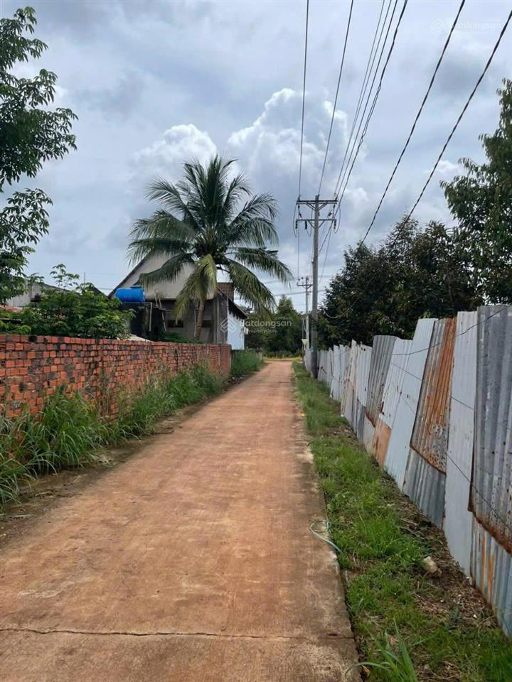Bán đất gia ui, xuân tâm giá chỉ 390 triệu, sổ riêng.  0919 093 ***