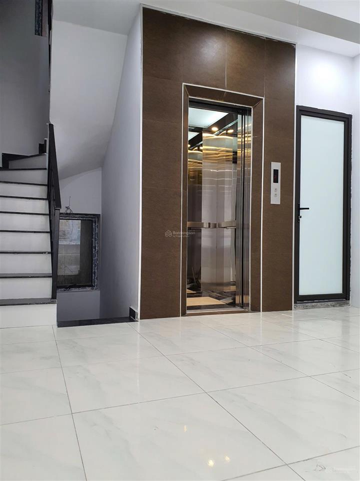 Cho thuê văn phòng 19 trần quang diệu  hoàng cầu 50m2 giá 8 triệu 0389 930 ***