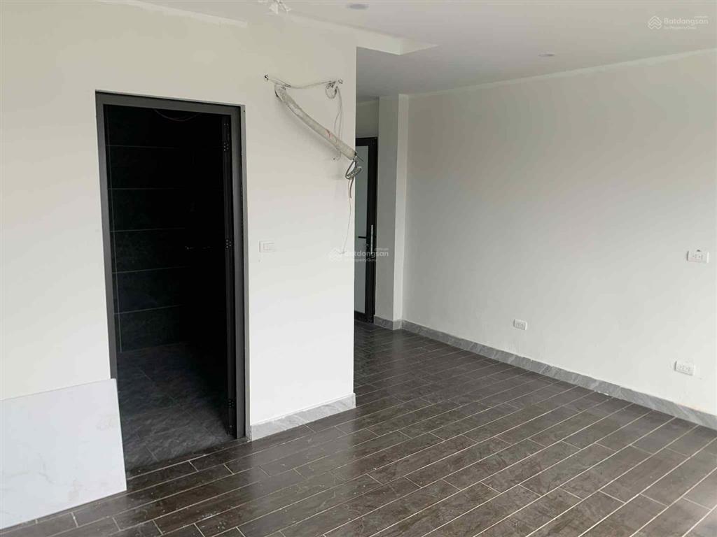 Cho thuê vp giá rẻ mới 100% phố phương mai  cạnh viện da liễu, bạch mai, việt pháp 110m2  16 tr