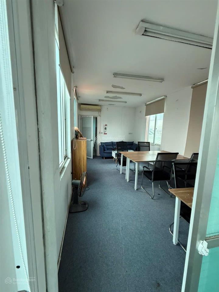 Hot sàn văn phòng nguyên hồng  huỳnh thúc kháng đủ đồ đẹp 40 m2, 7.5 triệu 0389 930 ***