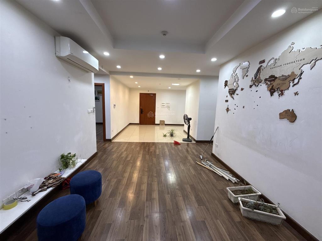 Chính chủ bán căn hộ goldmark city 121 m2 giá 10.2 tỷ 0389 930 ***