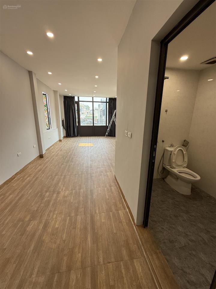 Chính chủ cho thuê sàn văn phòng 30 trần quang diệu 40 m2 sử dụng 8 triệu. 0389 930 ***