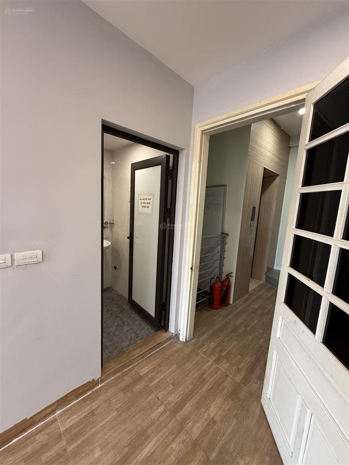 Chính chủ cho thuê sàn văn phòng 30 trần quang diệu 40 m2 sử dụng 8 triệu. 0389 930 ***