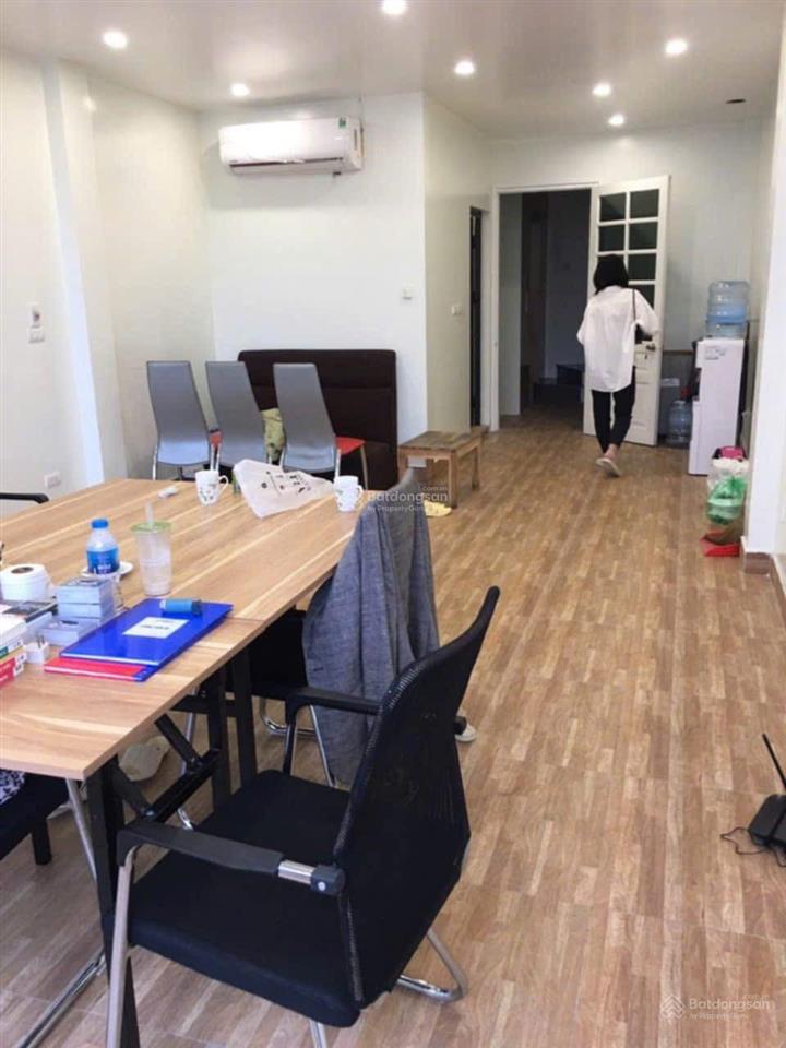 Chính chủ cho thuê sàn văn phòng 30 trần quang diệu 40 m2 sử dụng 8 triệu. 0389 930 ***
