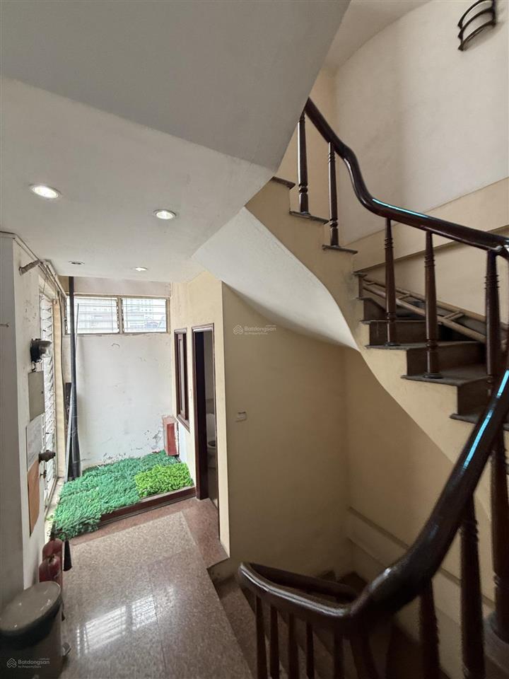 Chính chủ cho thuê tầng 6 tòa vp 7 tầng huỳnh thúc kháng 9 triệu/tháng 0389 930 ***