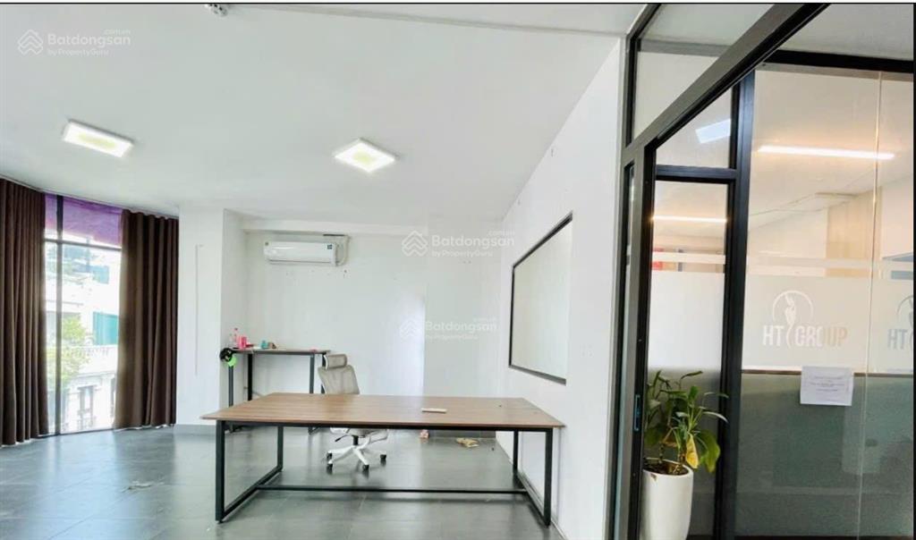 Cho thuê sàn văn phòng 55 nguyễn hy quang  hoàng cầu 100 m2 full kính lô góc đẹp