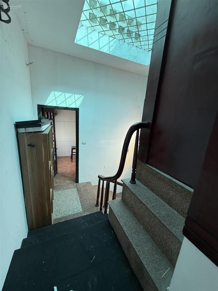 Chính chủ cho thuê sàn vp kinh doanh ol ngõ 91 nguyễn chí thanh 40 m2 đủ đồ 7 triệu 0389 930 ***