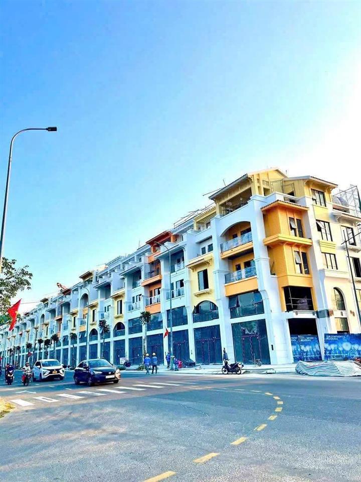 Shophouse 5 tầng mặt tiền trần hưng đạo, ngang 6m, thích hợp cho thuê, kinh doanh, buôn bán. ck 10%