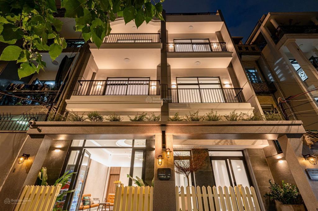 Tòa căn hộ dịch vụ cao cấp đang khai thác dòng tiền 250  310 triệu/tháng, vị trí gần sân bay