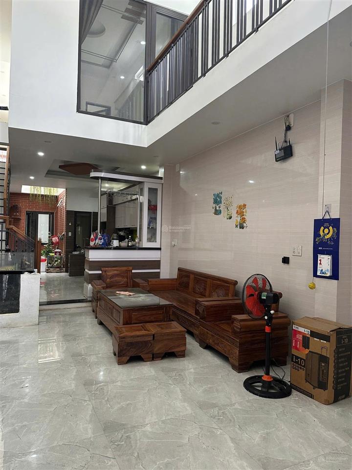 Bán nhà kiệt ô tô bà triệu vị trí trung tâm ô tô đậu trong sân phù hợp làm homestay