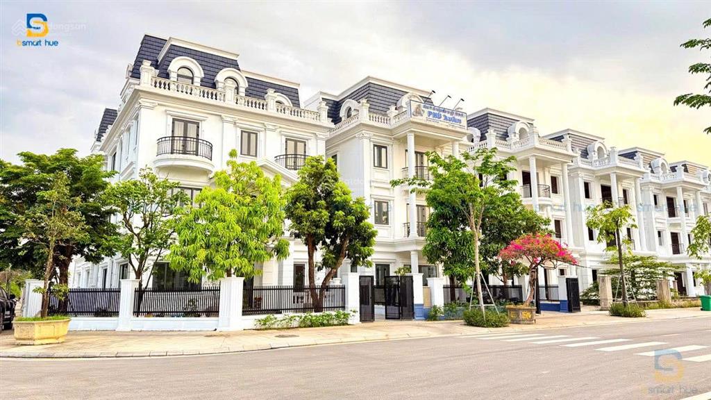 Biệt thự phú xuân với thiết kế tân cổ điển 4 tầng