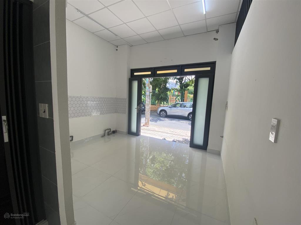 Chính chủ cho thuê mặt bằng mặt tiền đường 73  tân phong (cũ) q7