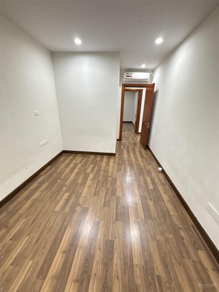 Chủ nhà cần cho thuê chcc goldmark city 136 hồ tùng mậu, 121 m2 khách mới hết hạn 16 tr