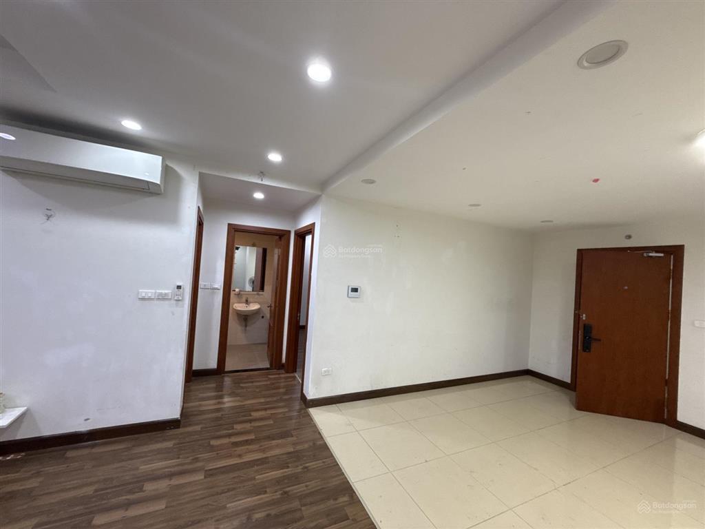Chủ nhà cần cho thuê chcc goldmark city 136 hồ tùng mậu, 121 m2 khách mới hết hạn 16 tr
