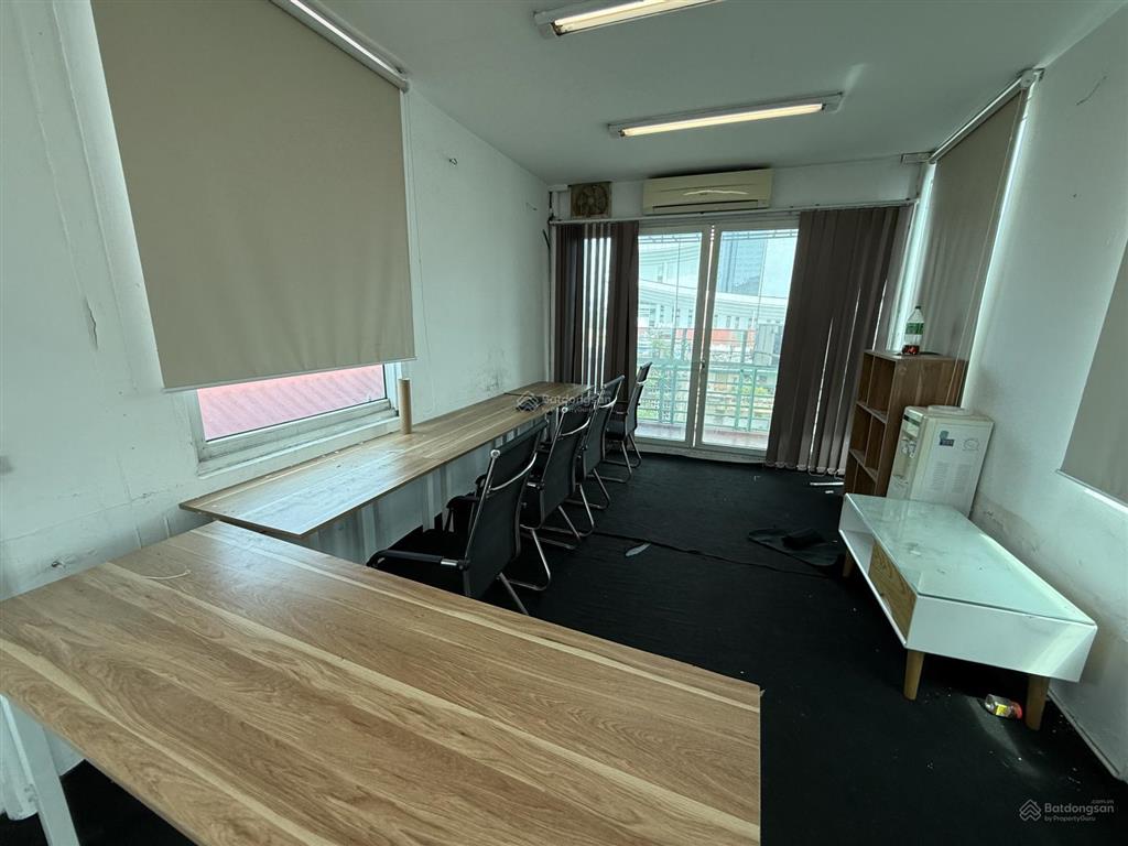 Chính chủ cho thuê vp 14 huỳnh thúc kháng full đồ 7.5 triệu dtsd 40 m2 có ban công 3 mặt thoáng đẹp