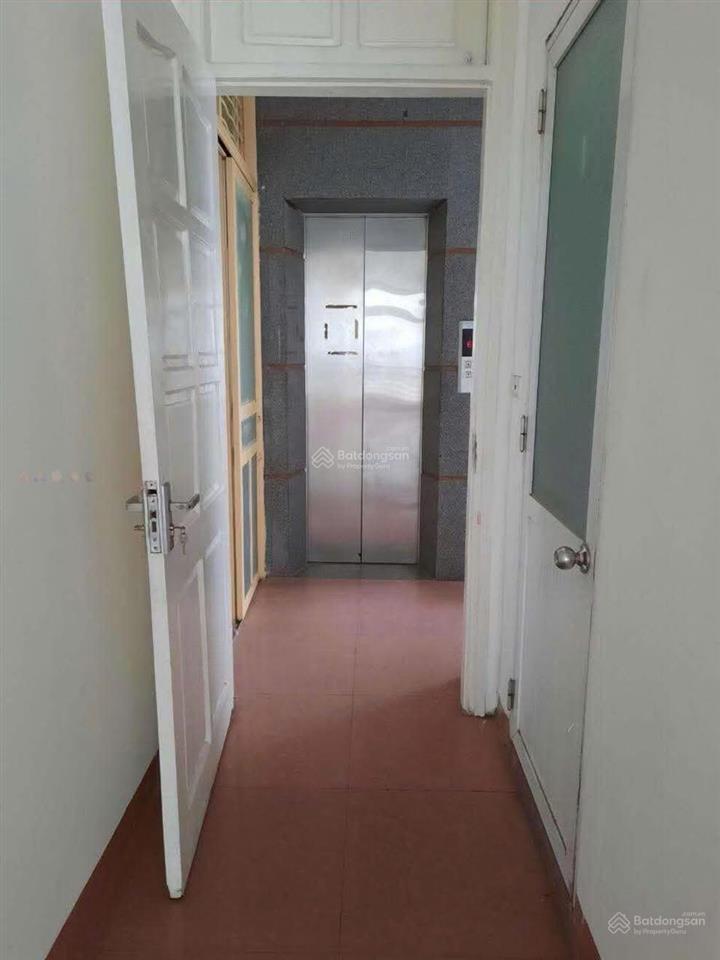 Cho thuê văn phòng ngõ 59 hoàng cầu 40 m²  7 triệu/tháng có thang máy cửa sổ kính đẹp