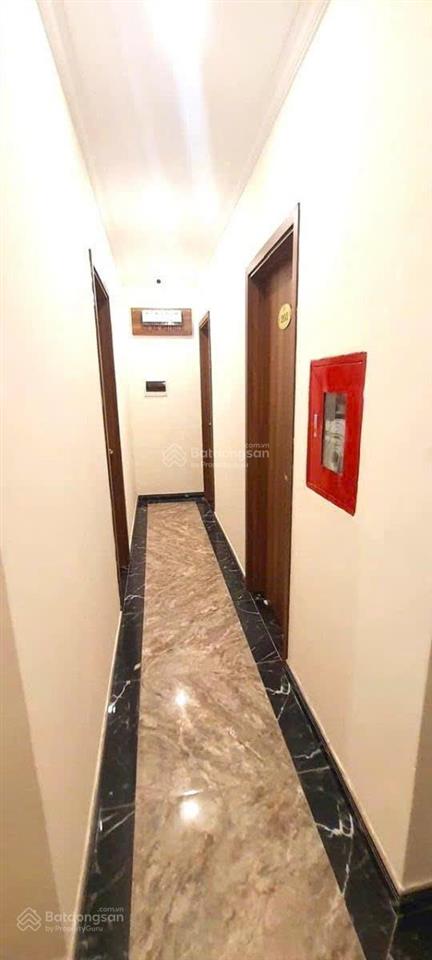 Bán tòa căn hộ dịch vụ 8 tầnghàm nghidòng tiền 200tr/ththang máy40 phòng1nhà ra phốfull phòng