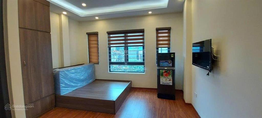 Bán tòa căn hộ dịch vụ 8 tầnghàm nghidòng tiền 200tr/ththang máy40 phòng1nhà ra phốfull phòng