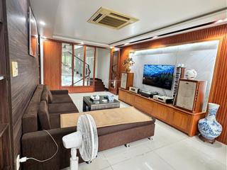 Cần bán nhà 3 tầng mặt chợ đầm triều, kiến kiến