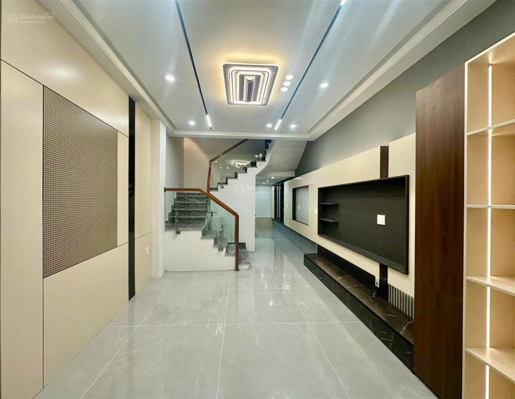 Chính chủ gửi bán căn nhà 3 tầng tại trung tâm đồng hoà , kiến an