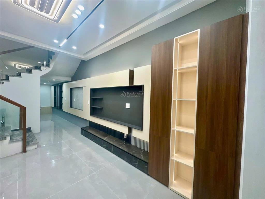 Chính chủ gửi bán căn nhà 3 tầng tại trung tâm đồng hoà , kiến an