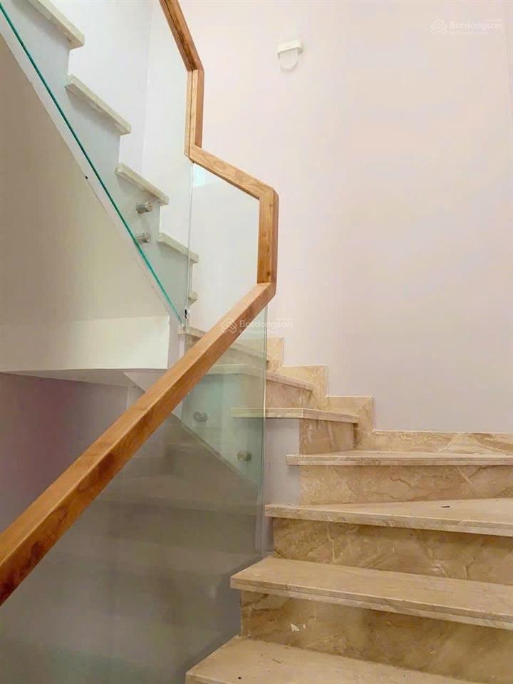 Bán shophouse căn góc vị trí đẹp sim city q9, hoàn thiện xịn, giá thỏa thuận