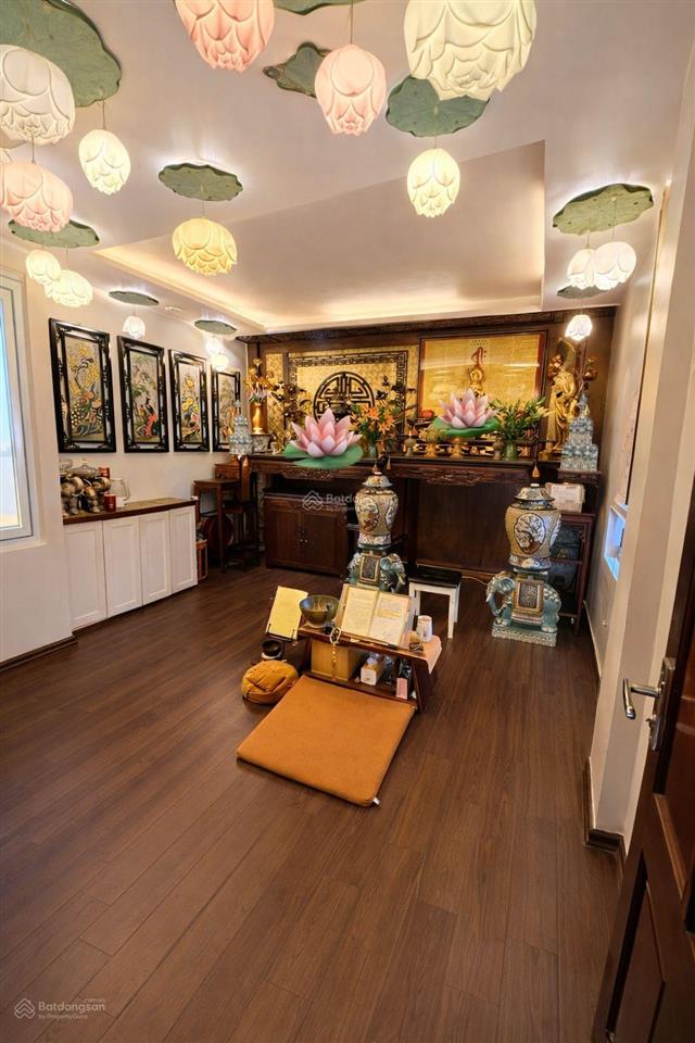 Nhà kim mã giá này không có căn thứ 2! ngõ đẹp gần phố.