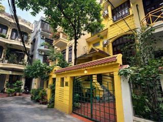 Tôn thất thiệp  dt 125m2  cả phố duy nhất 1 nhà bán  vị trí đỉnh chóp ba đình.