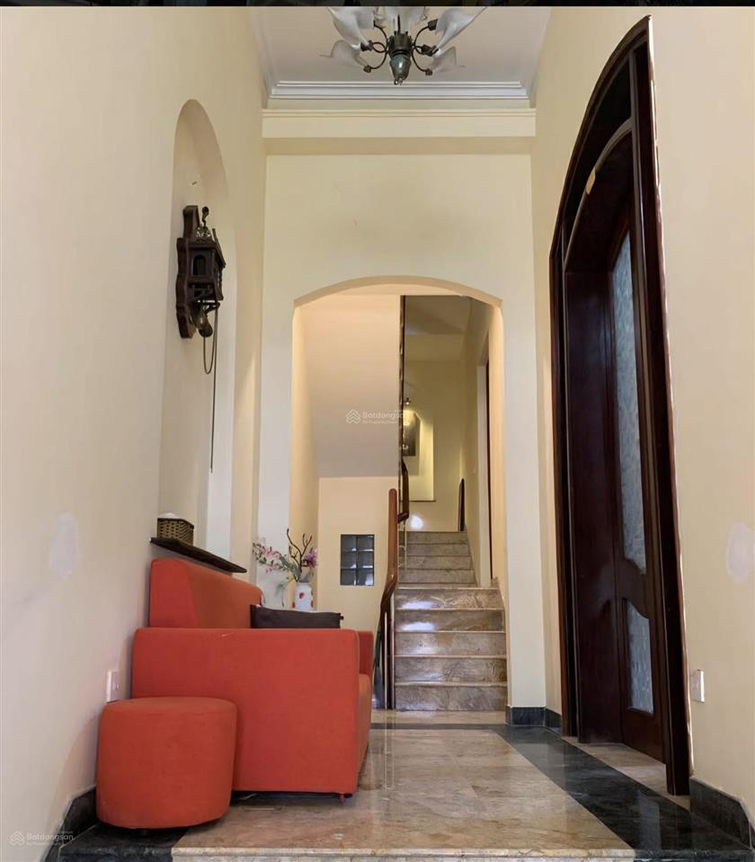 Tôn thất thiệp  dt 125m2  cả phố duy nhất 1 nhà bán  vị trí đỉnh chóp ba đình.