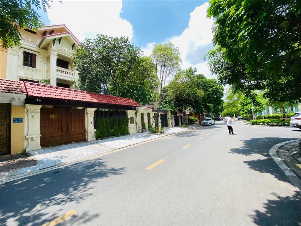 Giá rẻ nhất!bt đơn lập kđt dịch vọng cầu giấy 307m 5t thang máy 90 tỷ mt15m cạnh công viên cầu giấy
