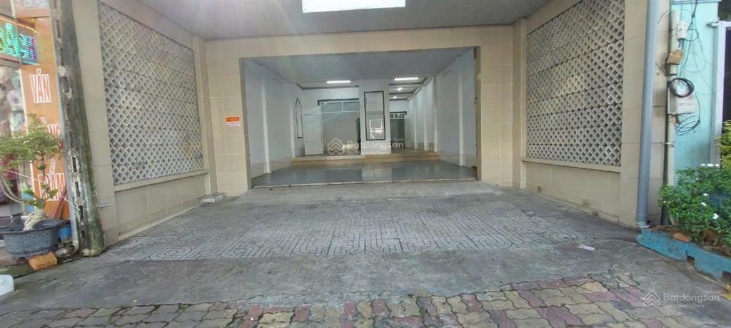Chính chủ bán nhà mặt tiền số 556 huỳnh văn lũy phường bình dương (tp. hcm)