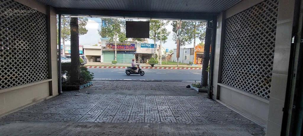Chính chủ bán nhà mặt tiền số 556 huỳnh văn lũy phường bình dương (tp. hcm)