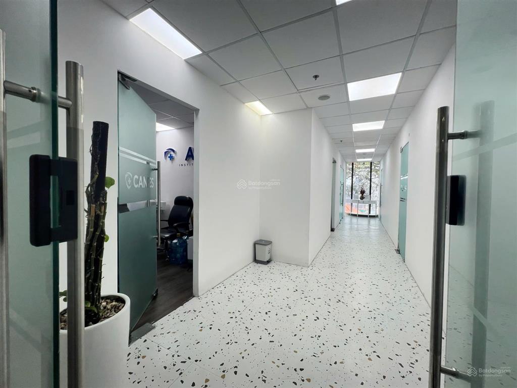 Cho thuê văn phòng mặt tiền tầng trệt, dt 180m2 giá chỉ 129 triệu, tòa nhà 91a cao thắng, q3