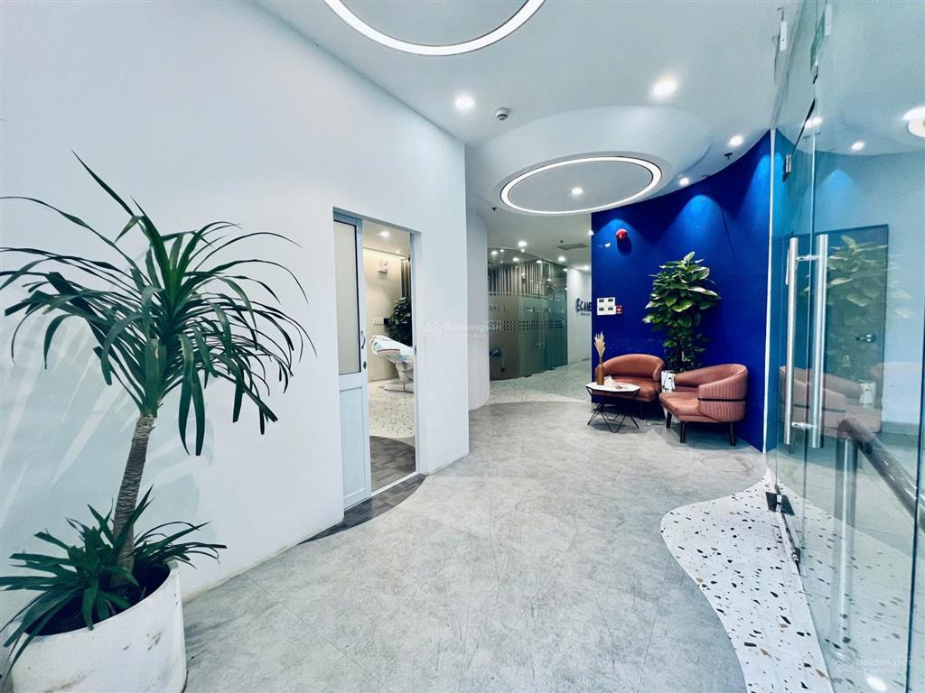 Cho thuê văn phòng mặt tiền tầng trệt, dt 180m2 giá chỉ 129 triệu, tòa nhà 91a cao thắng, q3