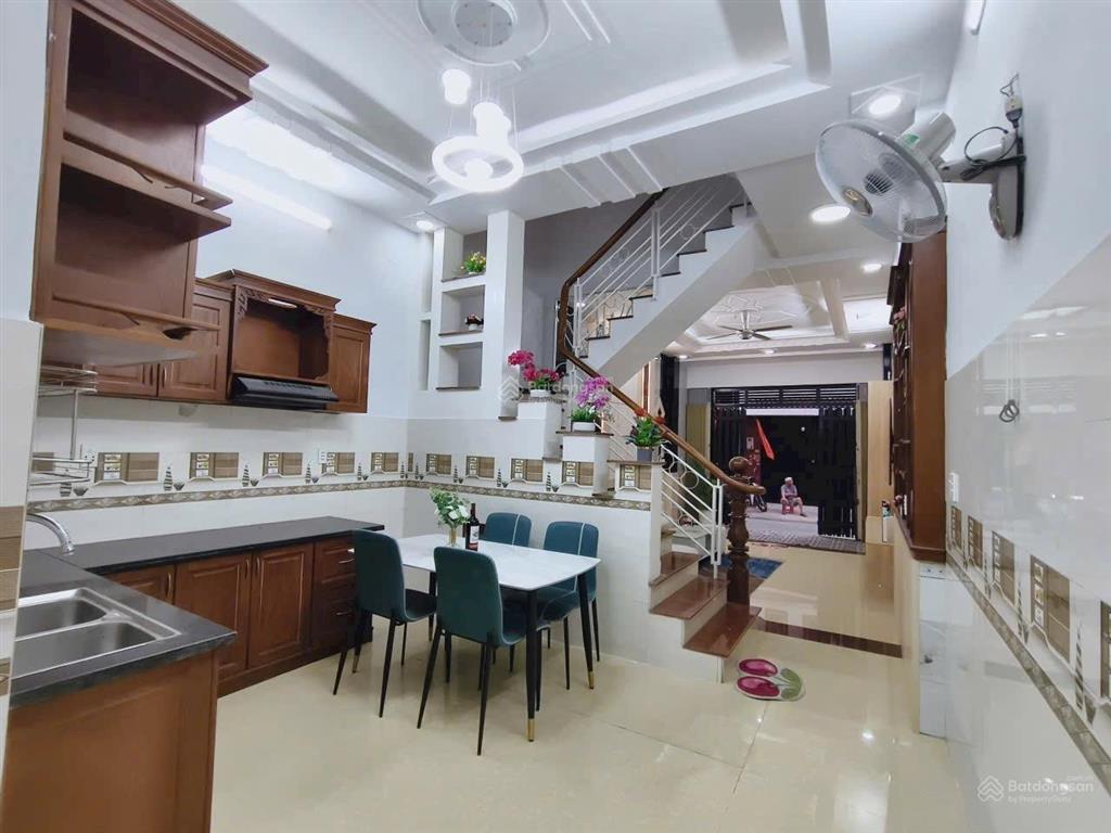 Bán nhà phố 4x13,3 lầu,hxh 5tỷ7 tl,1/ hiệp thành 13.tphcm