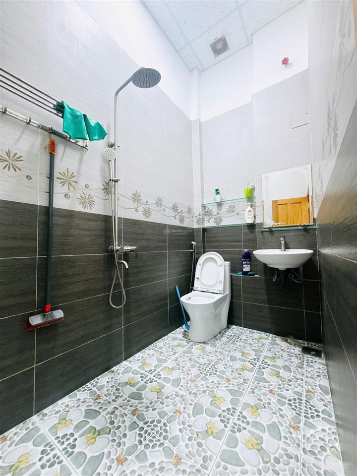 Bán nhà mặt phố trần thị hè, 6,9 tỷtl,,94 m2, 2pn, 1wc, q12, tp.hcm