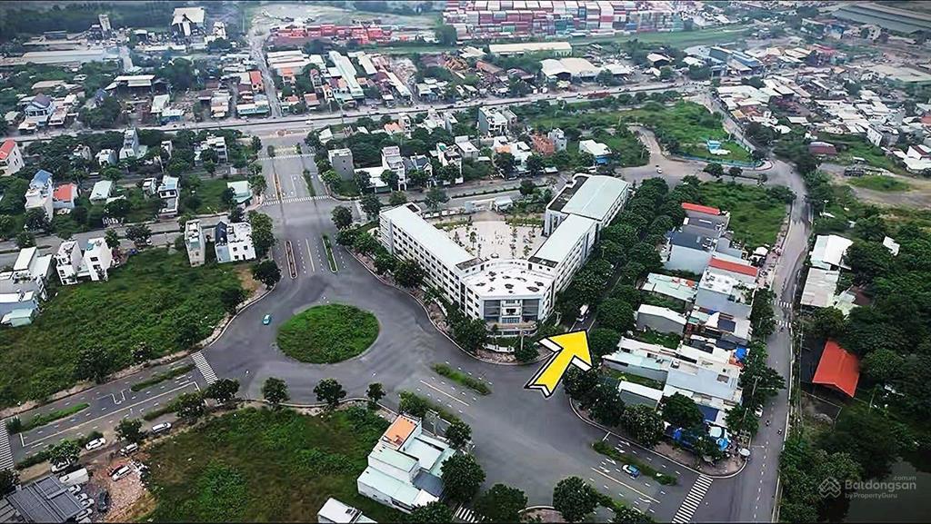 Bán nhà đường rộng 20m, 5,6 tỷ, nhà cho thuê kinh doanh được