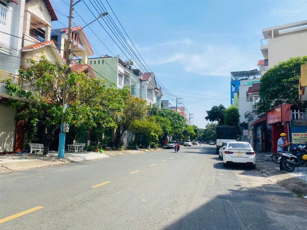 Bán nhà mặt tiền đường số 1, trung tâm hành chính dĩ an, giá cực chất 6,9 tỷ.  0909 290 ***