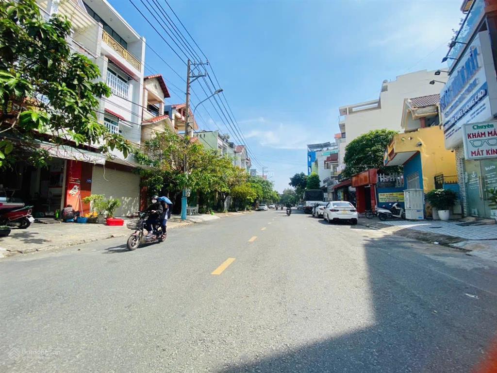 Bán nhà mặt tiền đường số 1, trung tâm hành chính dĩ an, giá cực chất 6,9 tỷ.  0909 290 ***