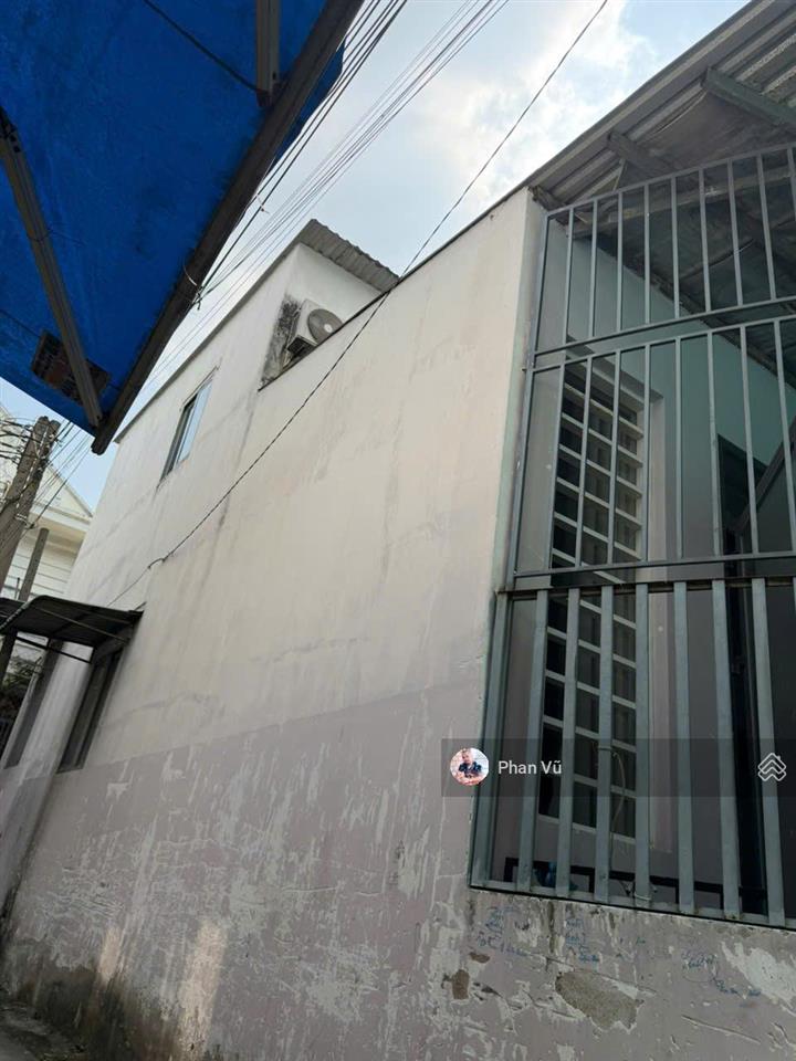 Bán nhà sổ hồng riêng đường phạm hữu lầu, dĩ an, giá siêu hời 1,95 tỷ, 52 m2.  0909 290 ***