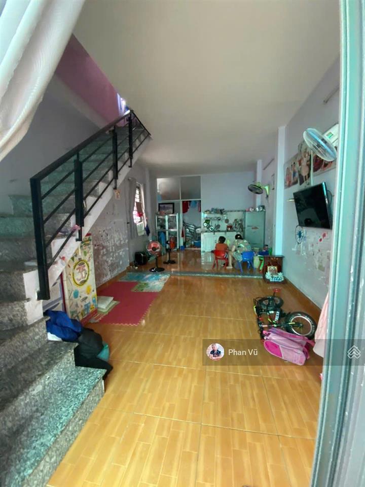 Bán nhà sổ hồng riêng đường phạm hữu lầu, dĩ an, giá siêu hời 1,95 tỷ, 52 m2.  0909 290 ***