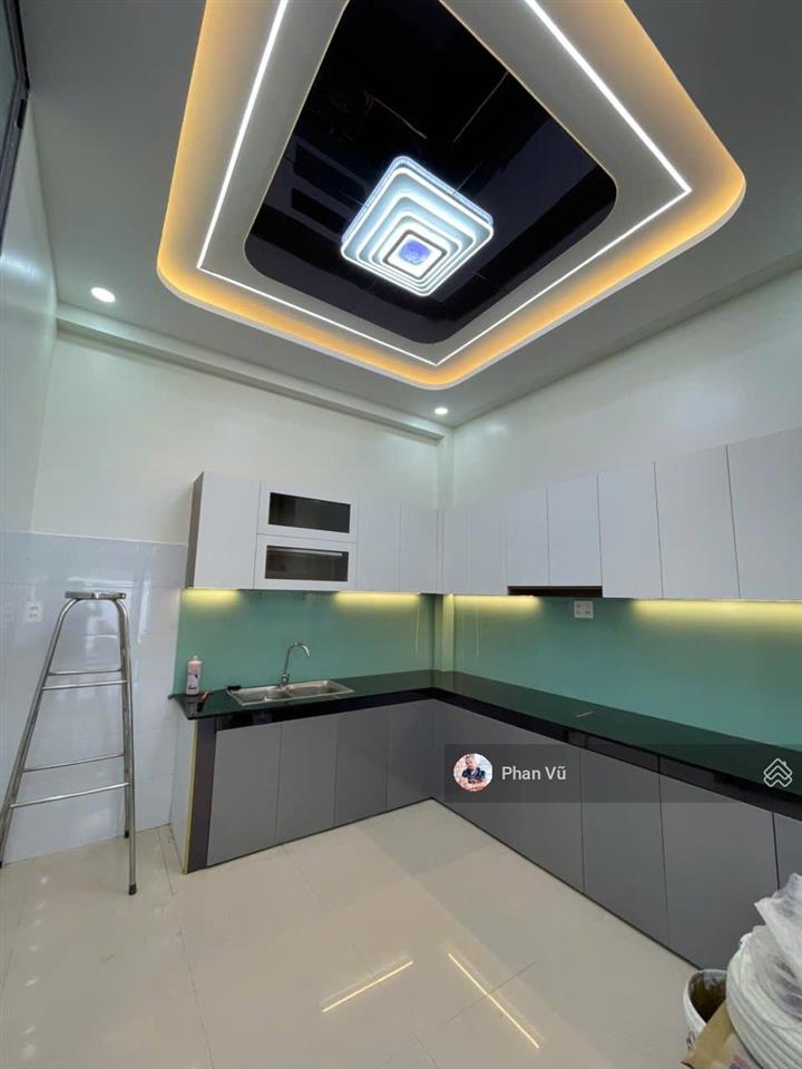 Bán nhà riêng 3 lầu, giá 4,95 tỷ, 74m2 đ, nguyễn đình chiểu, đông hòa, dĩ an,  0909 290 ***