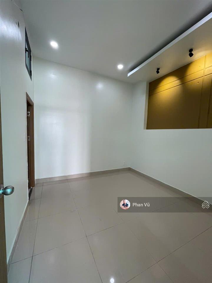 Bán nhà riêng 3 lầu, giá 4,95 tỷ, 74m2 đ, nguyễn đình chiểu, đông hòa, dĩ an,  0909 290 ***