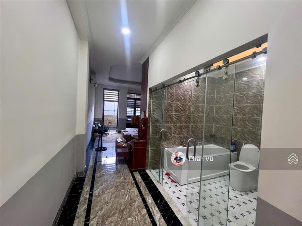 Bán nhà hoàn công 4 lầu đông hòa, dĩ an, giá 5,1 tỷ, 72m2.  0909 290 ***