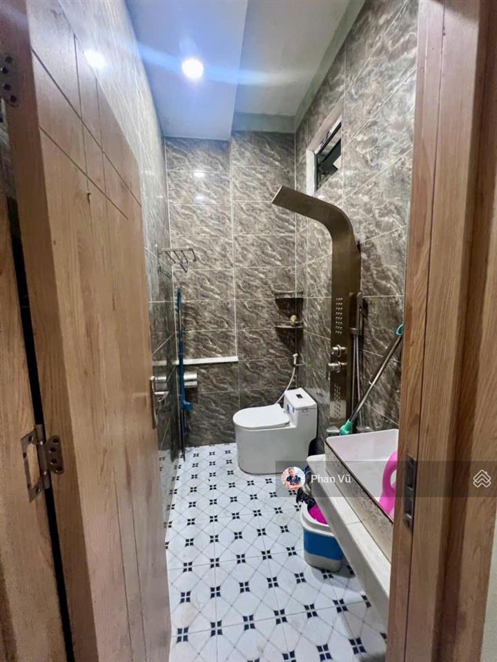 Bán nhà hoàn công 4 lầu đông hòa, dĩ an, giá 5,1 tỷ, 72m2.  0909 290 ***