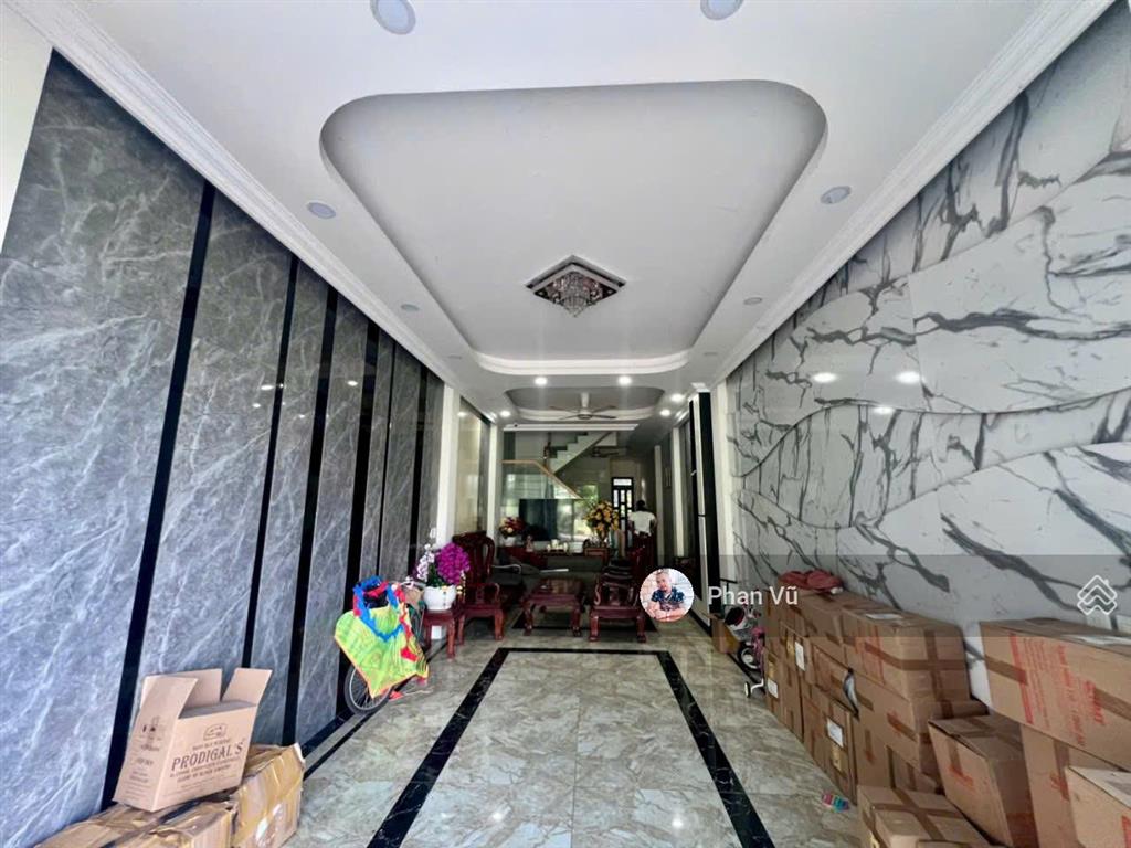 Bán nhà hoàn công 4 lầu đông hòa, dĩ an, giá 5,1 tỷ, 72m2.  0909 290 ***